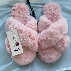 Secret Treasures Womens Faux Fur Pink Slip On Slide Slippers  Size Large 9-10